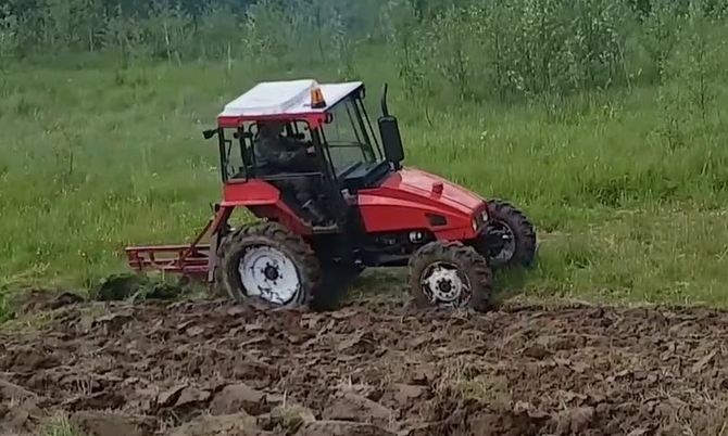 Трактор ВТЗ 2048 (2048А) в сельском хозяйстве